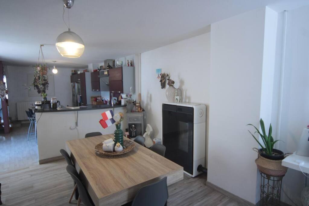 Appartement 90 M2 Vic-sur-Seille Extérieur photo